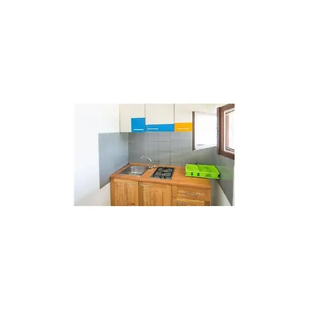 2 Bedroom Lovely In Zizanj Holiday home *