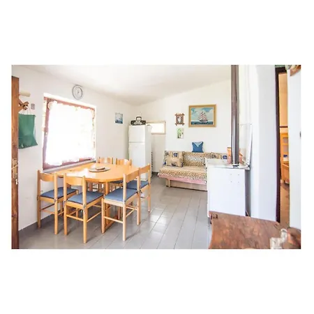 2 Bedroom Lovely In Zizanj * Otok Zizanj