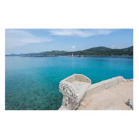 2 Bedroom Lovely In Zizanj * Rivanj