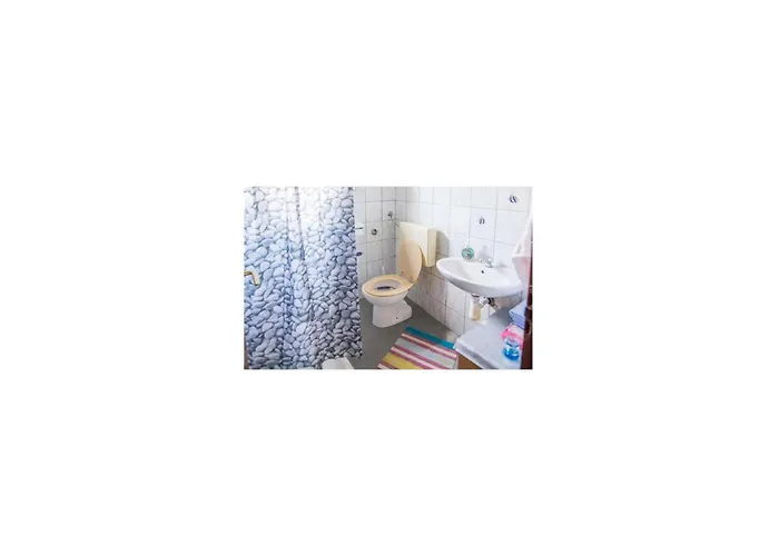 Дом отдыха 2 Bedroom Lovely In Zizanj
